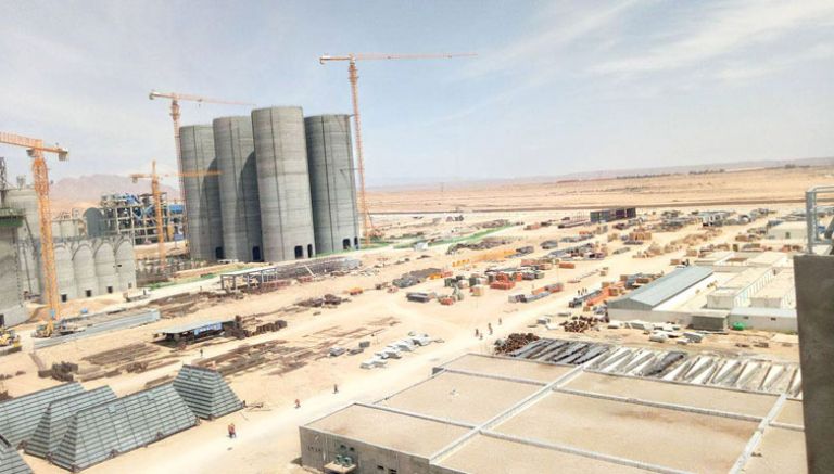 ‘’البسكرية للإسمنت” تشرع في التصدير