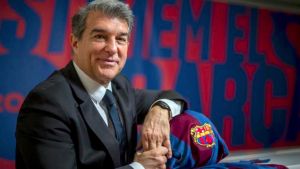 خوان لابورتا رئيس جديد لنادي برشلونة