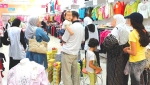 إقبال كبير من العائلات البليدية ليلا لاقتناء كسوة العيد