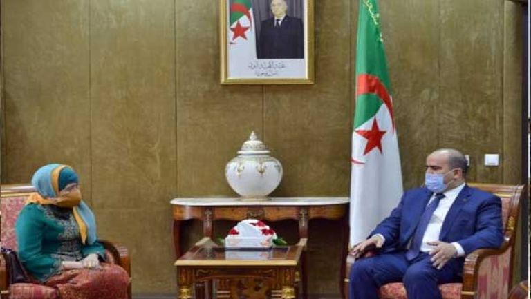 تثمين التحولات السياسية في الجزائر