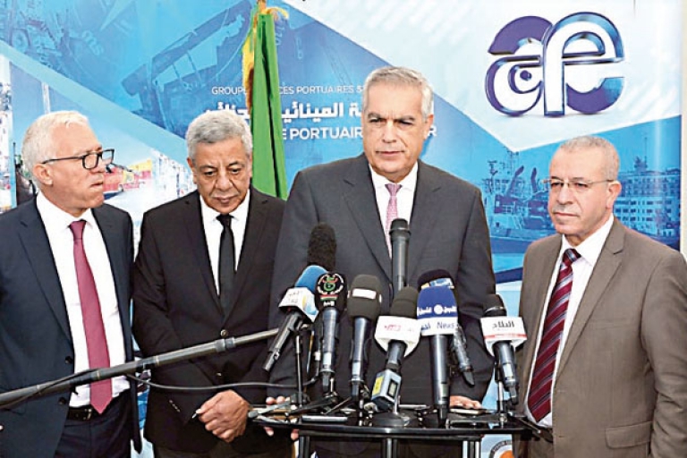 طلعي يطالب بدمج الأرضيات المعلوماتية بين الميناء والجمارك