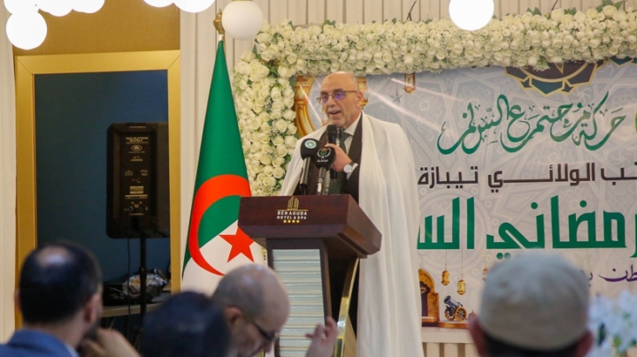 صون القيم الجماعية للمجتمع ومناصرة القضايا العادلة