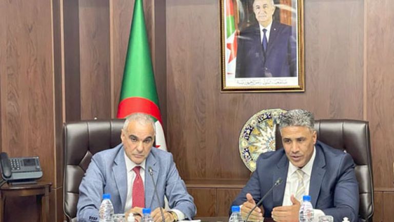 تسليم قطبي الصفصاف وسيدي سرحان في الآجال المحددة
