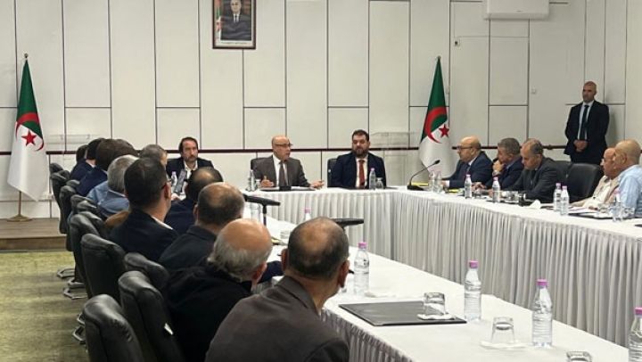 تعويض مستوردي ومحولي "البن " وفق الآجال