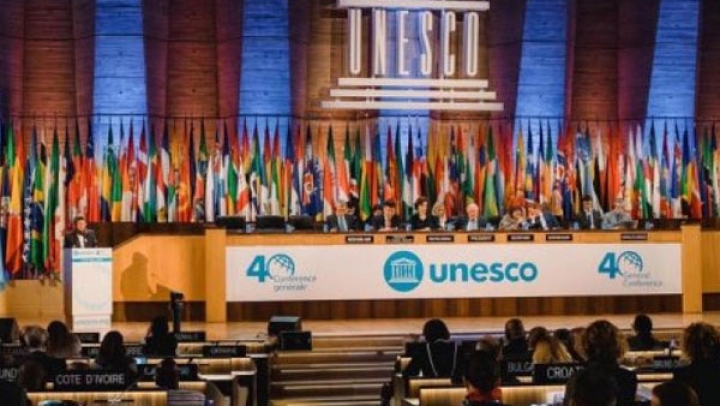 &quot;اليونسكو&quot; تعتمد بالإجماع قرارا ثالثا لصالح فلسطين