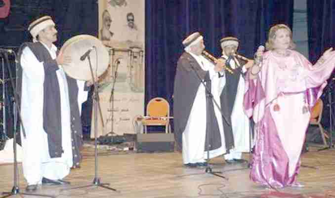 تكريم قدور اليابوسي في مهرجان الأغنية الشاوية
