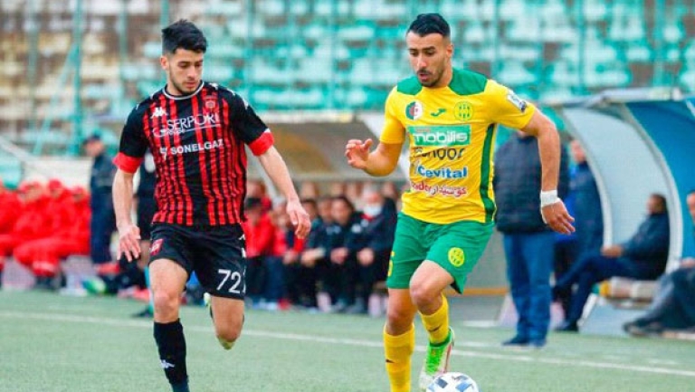 "الكلاسيكو" بين اتحاد الجزائر وشبيبة القبائل ينتهي دون فائز