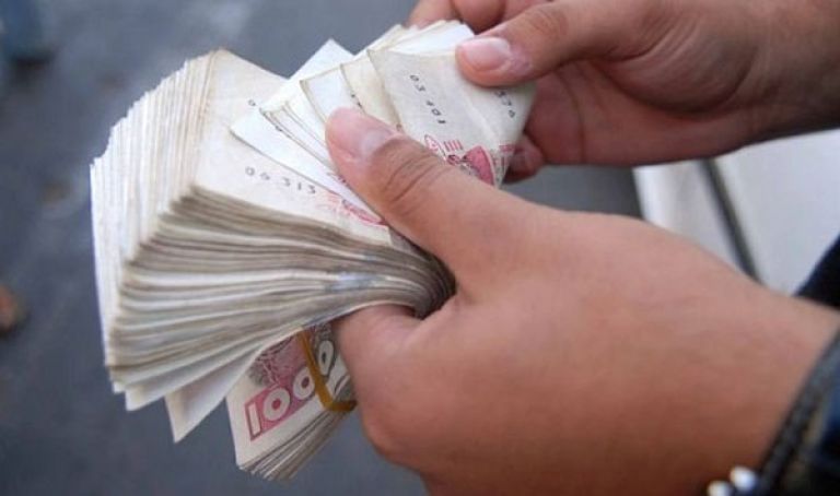 تخوّف من تأثير قضايا الفساد