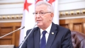 رئيس مجلس الأمة يهنّئ العداء البطل جمال سجاتي