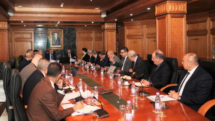 التحضير لبداية استغلال منجم غارا جبيلات وخط السكة المنجمي