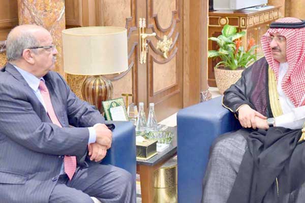 رسالة "أخوة وصداقة" من الرئيس بوتفليقة إلى خادم الحرمين الشريفين
