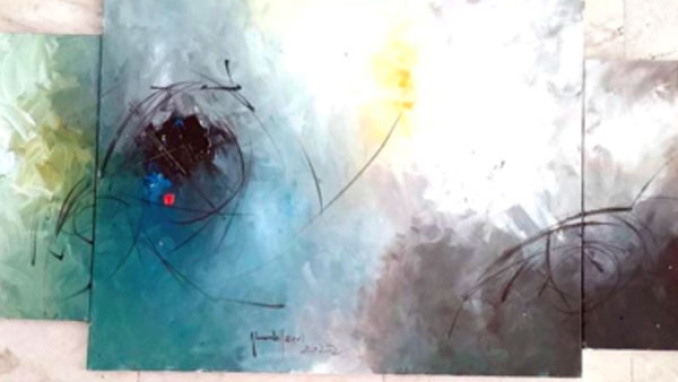 الرمادي يليق بالسحر الملون