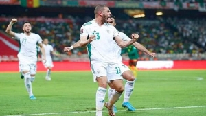 مهاجم المنتخب الوطني، إسلام سليماني