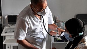 المختصون يحذرون ويؤكدون على أهمية المراقبة الطبية