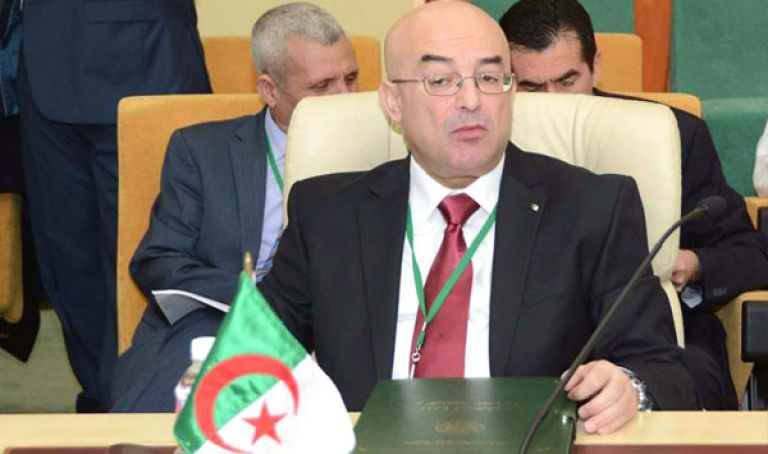 وضع آليات قانونية متعددة الأطراف
