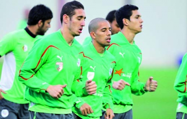 هل ستقام مباراة الفريق الوطني وأرمينيا في الجزائر؟