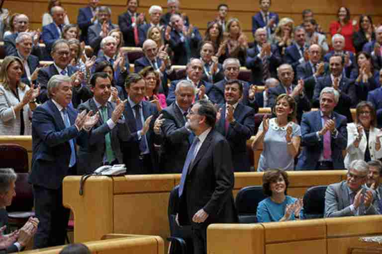 مجلس الشيوخ الإسباني يقرر فرض الحكم المباشر على كتالونيا