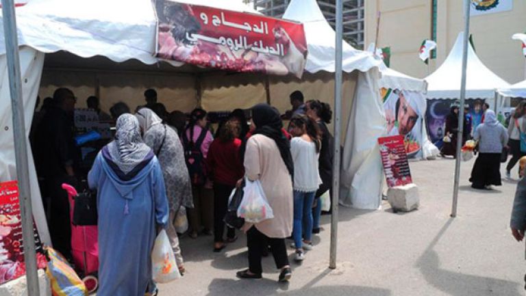 أسواق الرحمة، توزيع إعانات وحرص على النظافة