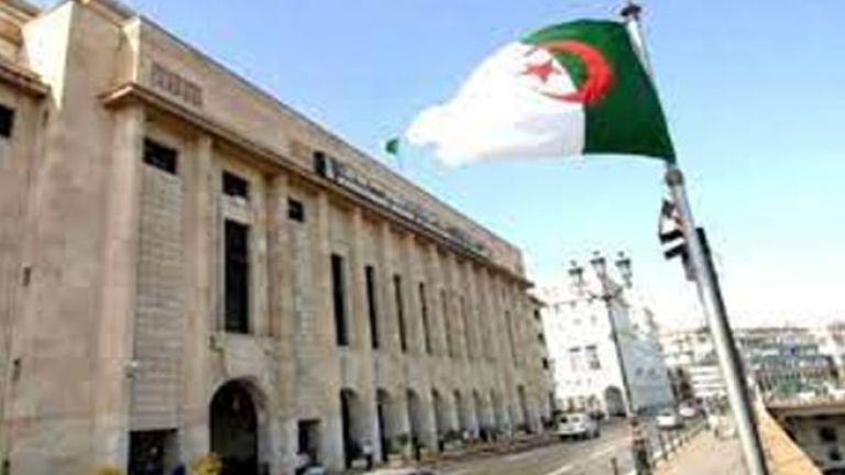 دورة حاملة لروح التجديد