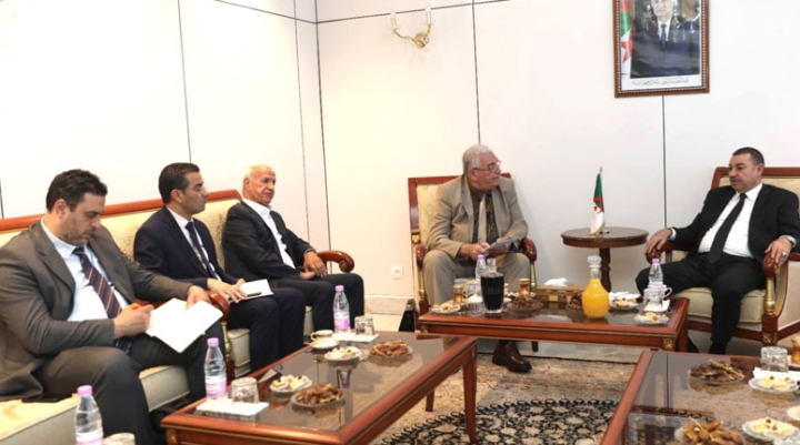 وزير النقل يستقبل رئيس اتحاد العاصمة