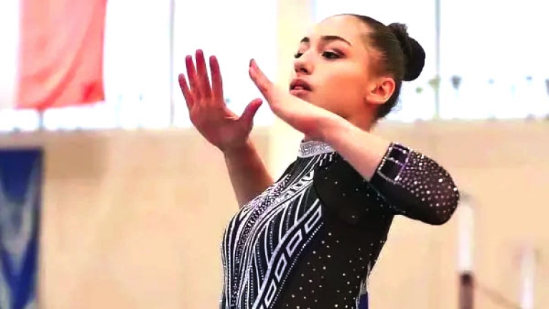 الجزائرية كيليا نمور تتوَّج بالميدالية الذهبية