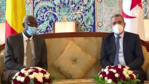 رئيس الدولة المالي السيد باه انداو-الوزير الأول، عبد العزيز جراد
