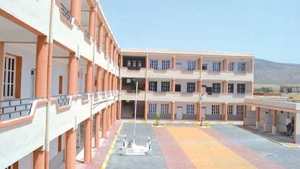 نحو استلام  3 ثانويات ومتوسطة في الدخول المقبل