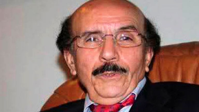 الرئيس تبون يعين المخرج أحمد راشدي مستشارا له