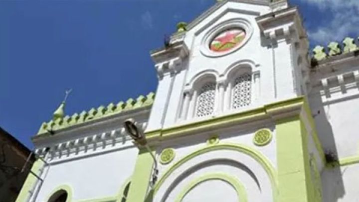 التشديد على ضرورة احترام الآجال التعاقدية