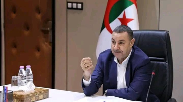ضبط كيفيات الترخيص باستيراد حافلات أقل من 5 سنوات