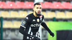  الدولي الجزائري نبيل بن طالب