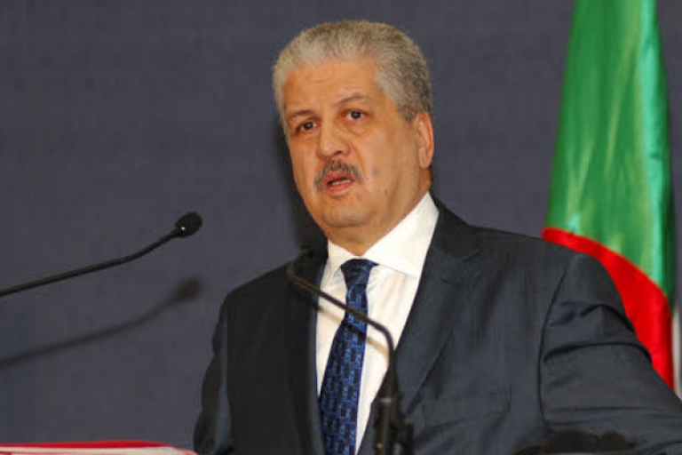 الجنسية الجزائرية الأصلية لا تسقط عن المواطنين