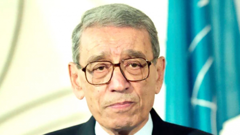 نويوات يشارك في مراسم تشييع جنازة بطرس غالي بالقاهرة