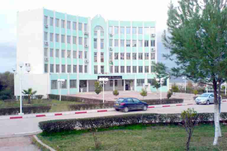 تخرج 4510 طالبا