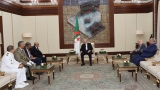 رئيس الجمهورية، القائد الأعلى للقوات المسلحة، وزير الدفاع الوطني، السيد عبد المجيد تبون - وزير الدفاع التونسي، السيد خالد السهيلي