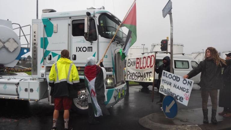احتجاج في نيوزيلاندا على استيراد فوسفات الصحراء الغربية