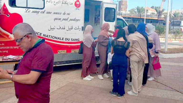 "الجوهرة" تختم حملة التبرع بالدم والكشف عن سرطان الثدي