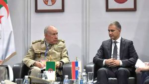 رئيس أركان الجيش الوطني الشعبي الفريق السعيد شنقريحة-وزير دفاع جمهورية صربيا، السيد نيبوشا ستيفانوفيتش