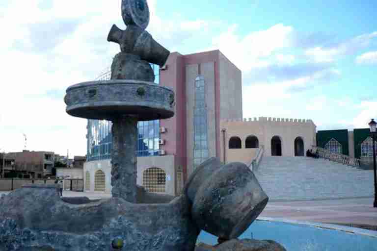 سكان متوسة بخنشلة يحتجون أمام مقر البلدية
