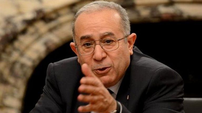 لعمامرة يتباحث مع الجرندي