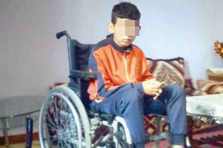 أب لطفلين من ذوي الاحتياجات الخاصة يناشد وزيرة التضامن