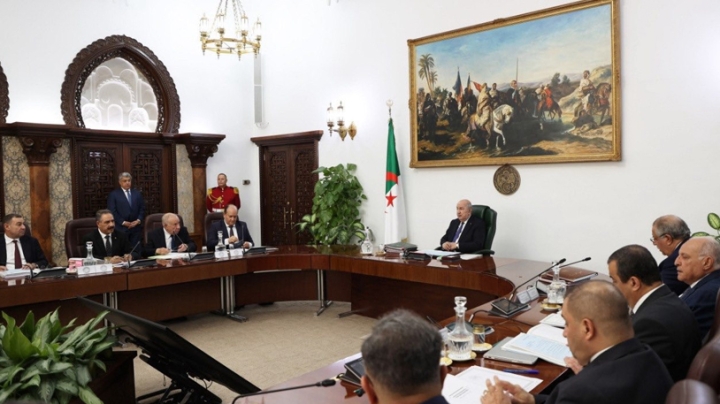 الجزائر تسترجع 110 مليون دولار من الأموال المنهوبة