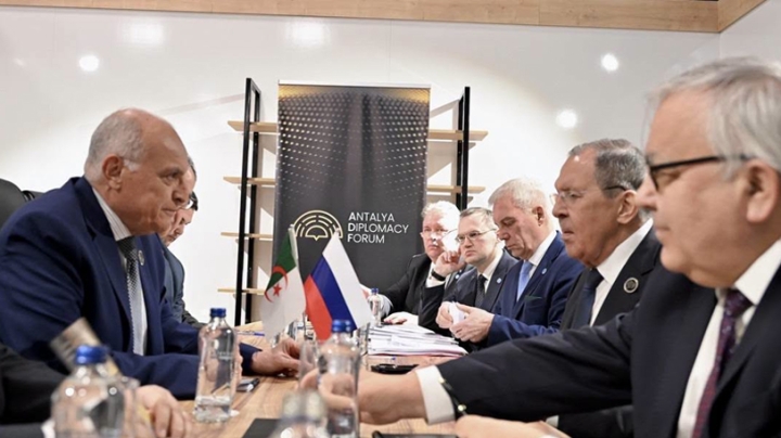 تبادل الرؤى حول الأوضاع في الشرق الأوسط والخليج