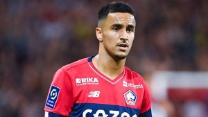 الدولي الجزائري آدم وناس