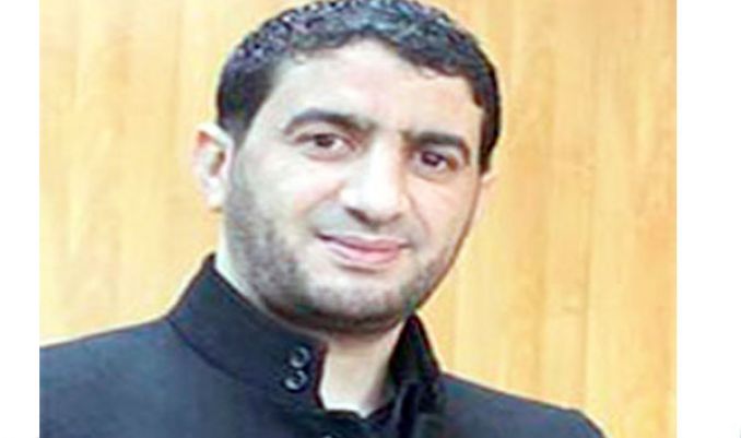 تحليل عنوان ديوان "منديل وقطعة قلب" لرياض منصور