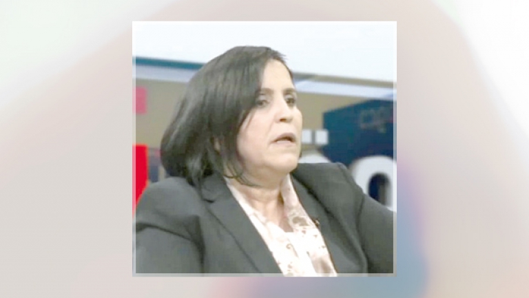 أحبذ النسخة الإلكتروينة للتخلص من أعباء الطبع و"سطو" الموزعين