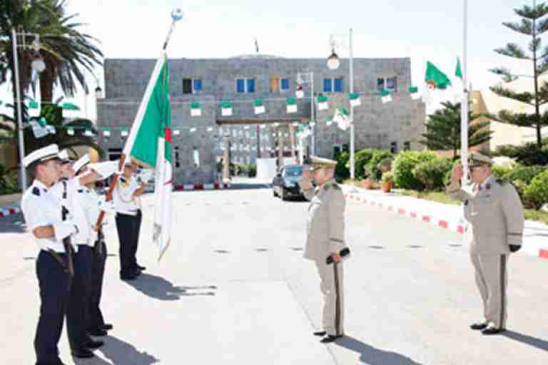 تخرج الدفعة العاشرة للدراسات العسكرية العليا