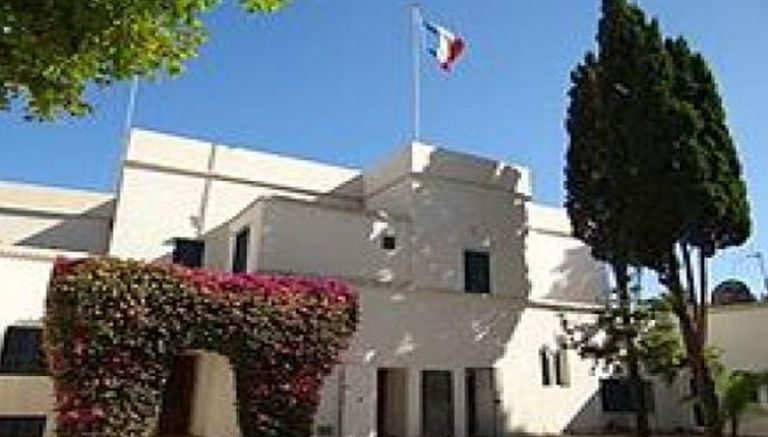 سفارة فرنسا بالجزائر تفند..