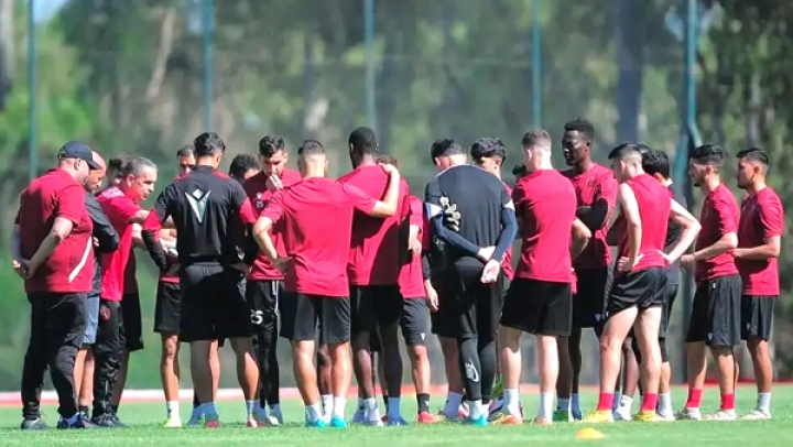 الاتحاد يريد اللقب التاسع لإسعاد الأنصار