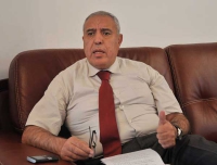 لا تراجع عن الزيادات  في الأجور بسبب انخفاض أسعار النفط 